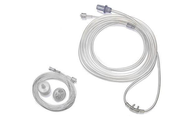Cânula nasal Sentri para adulto com garras curvas, linha de monitorização de CO2, filtro e tubo, 2,1 m